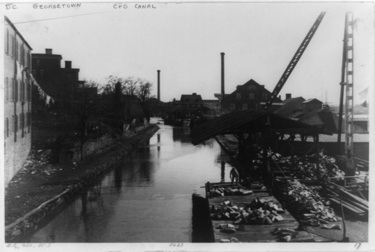 [C&O Canal from Wisconsin Avenue Bridge, Georgetown, Washington, D.C.], [between 1890 and 1940] — historic photograph