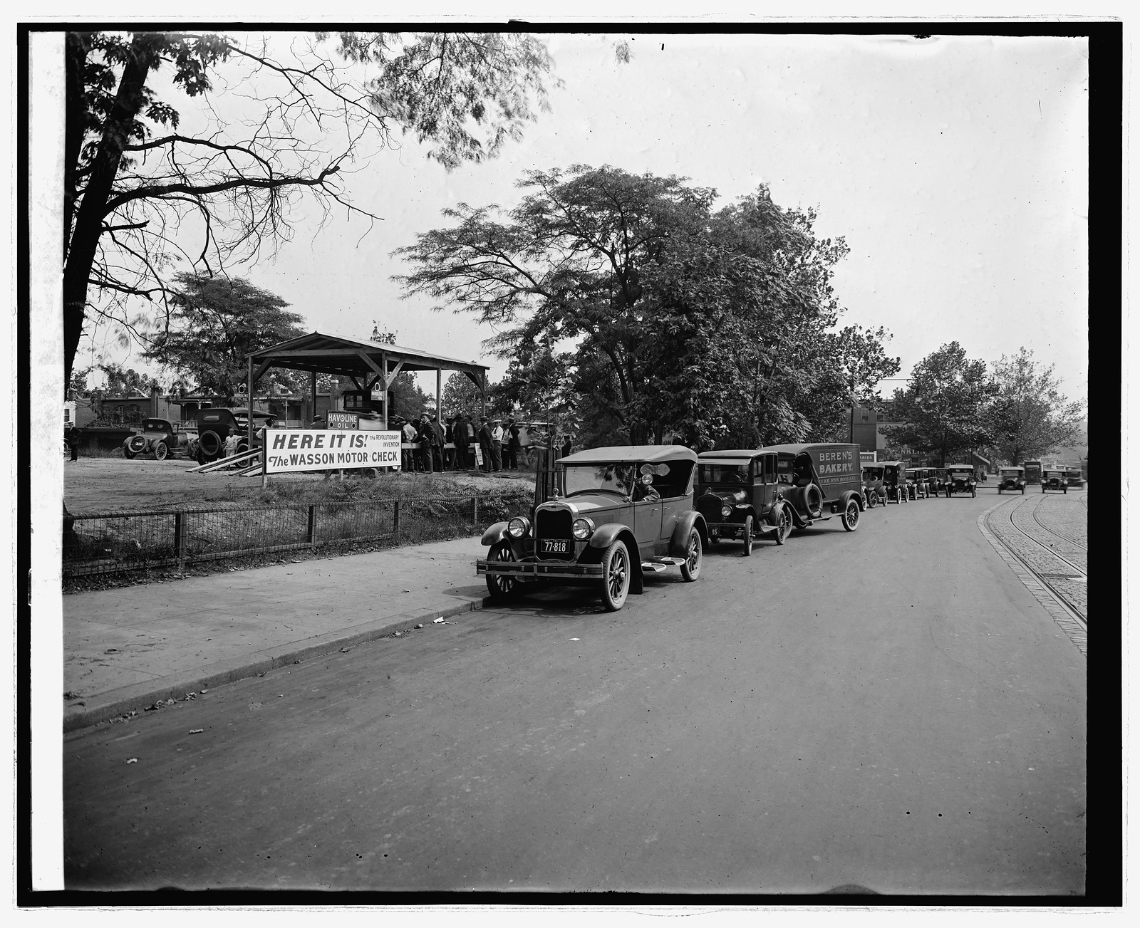 Havoline Oil Co., [between 1910 and 1935] — historic photograph