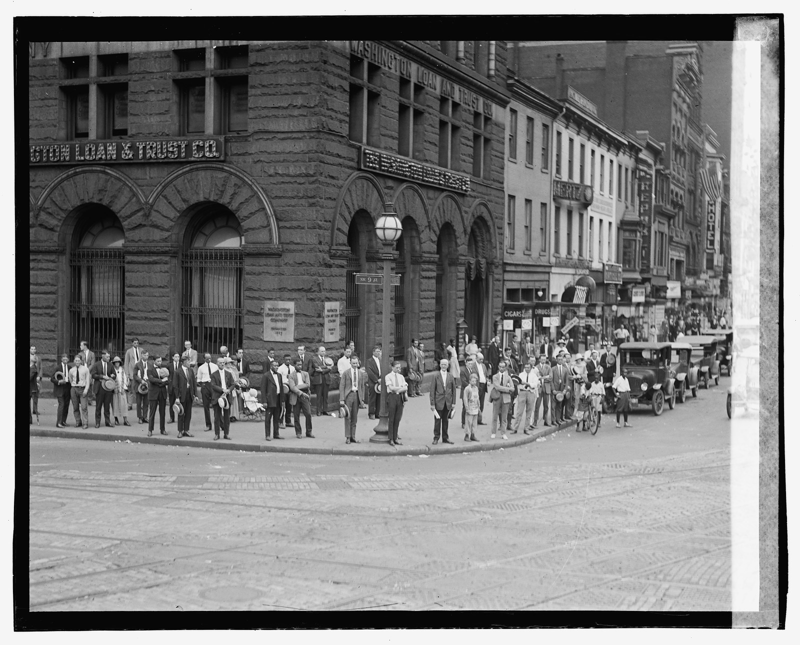 Taps for Harding, [8/10/23], [1923 August 10] — historic photograph