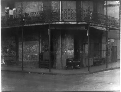 [Buildings with wrought iron railings, New Orleans, La.: Street and corner of building]