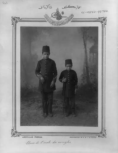 [Students, school for the blind] / Abdullah Frères, photographes de S.M.I. le Sultan.