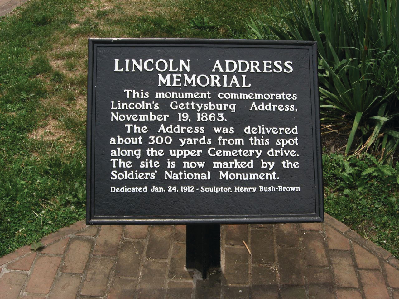 Lincoln Address Memorial commemorative sign at Gettysburg — historic image