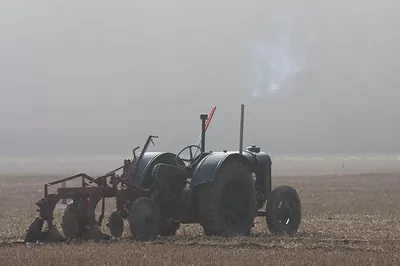 Tractor in the mist smudge9000