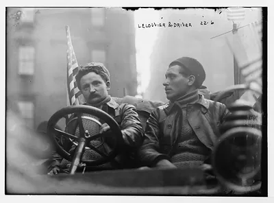 New York - Paris - Lelouvier and driver