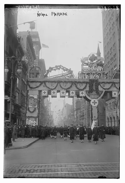 Naval Parade, 12/27/16