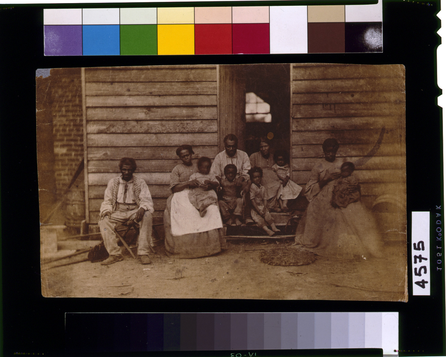 [Family of slaves at the Gaines' house], [1861 or 1862] — historic photograph
