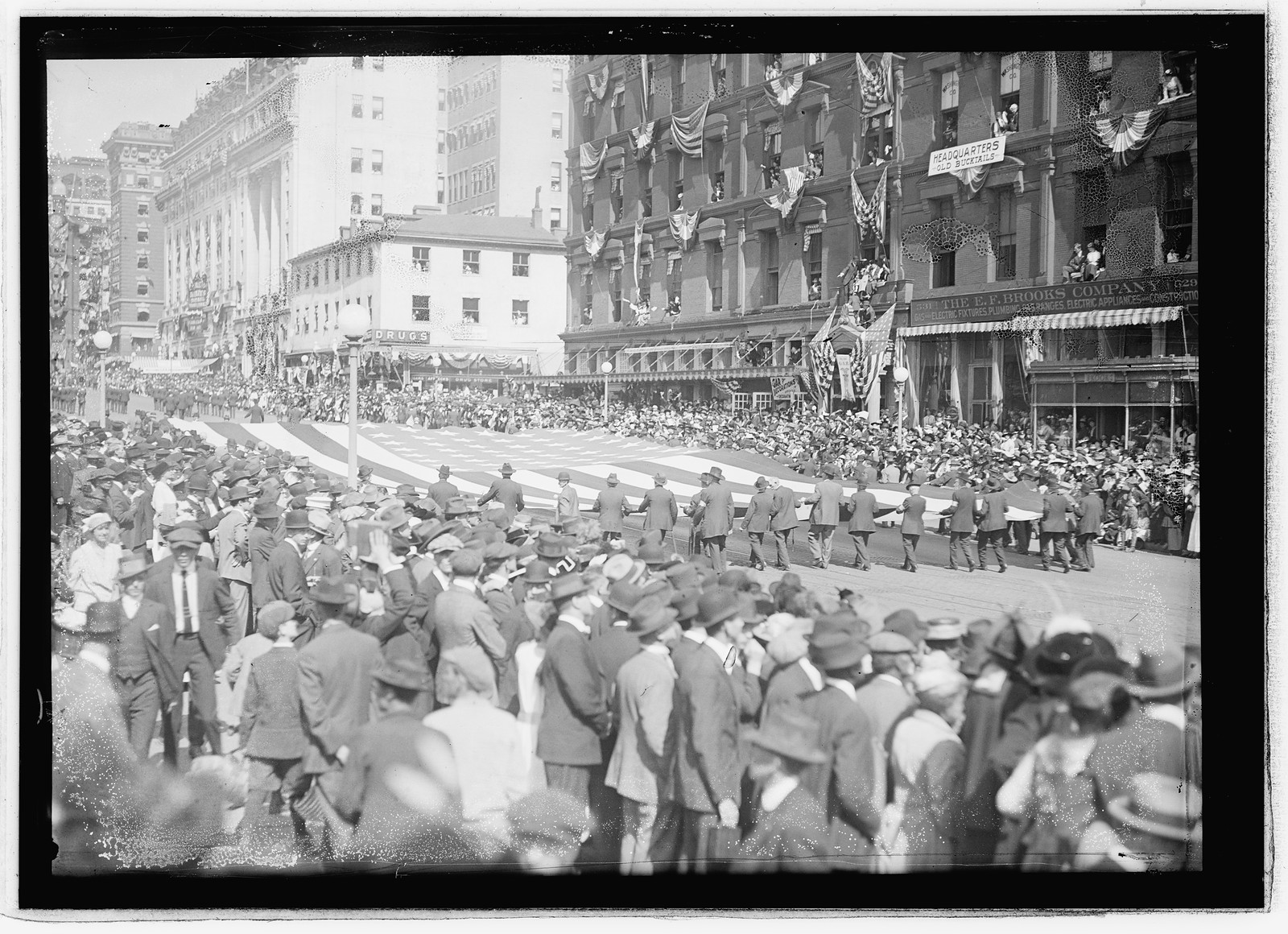 G.A.R. parade, [Washington, D.C.], 1915, 1915 — historic photograph