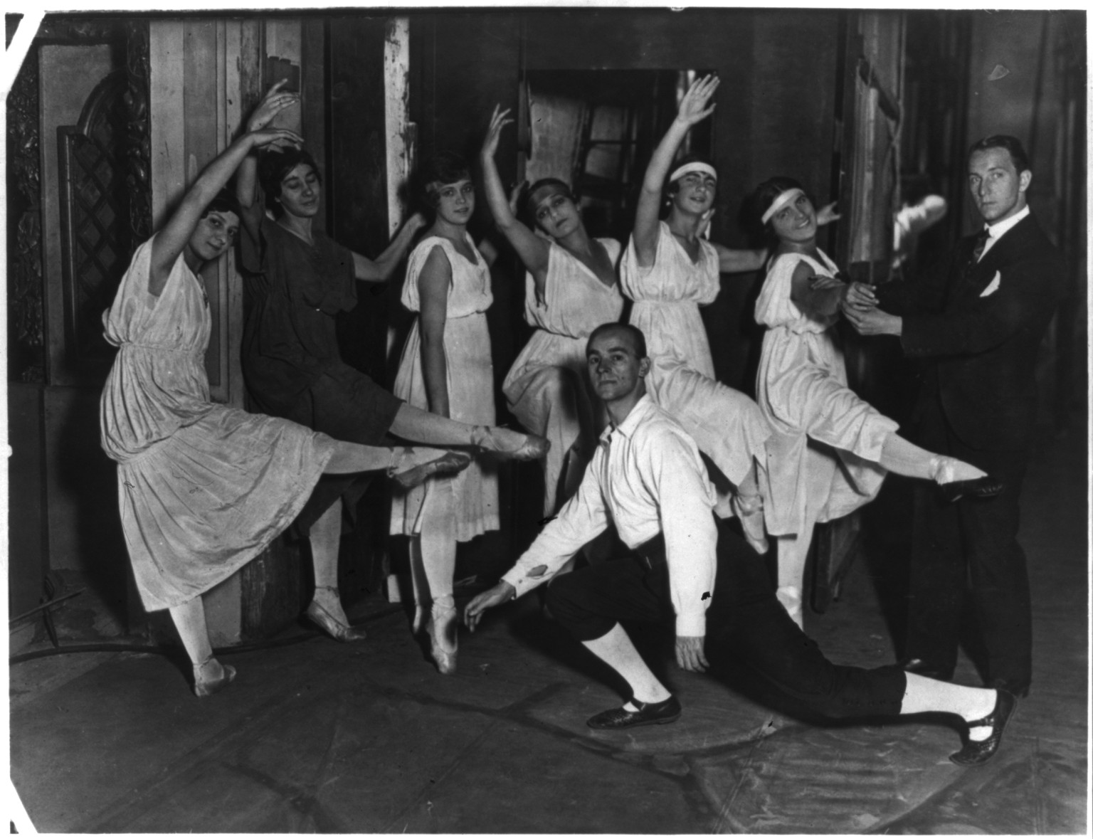 Ballet rehearsals, New York City, ca. 1916: [Unidentified group of 6 women & 2 men], ca. 1916. — historic photograph