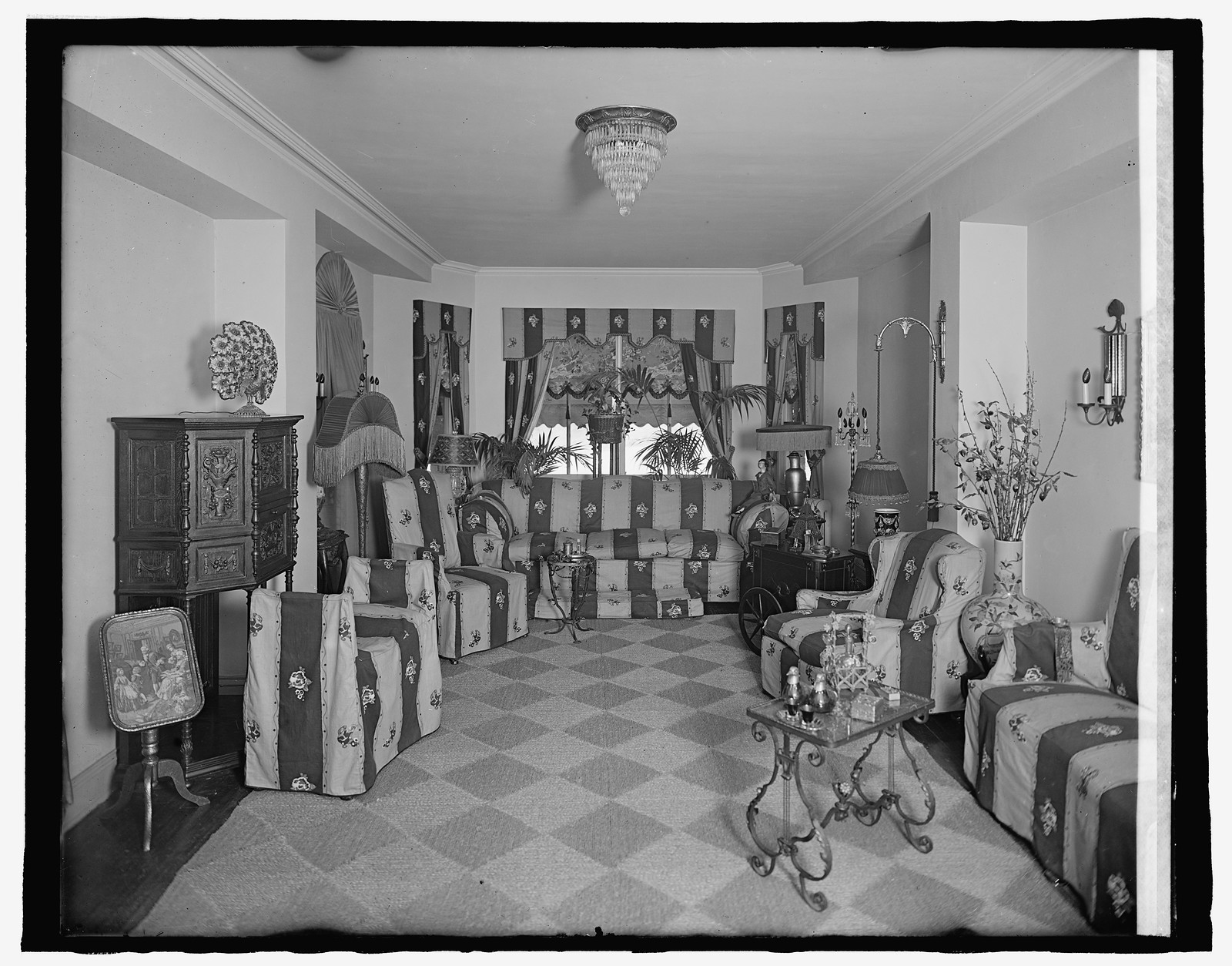 Cathedral Mansions, [Washington, D.C.], [between 1916 and 1917] — historic photograph