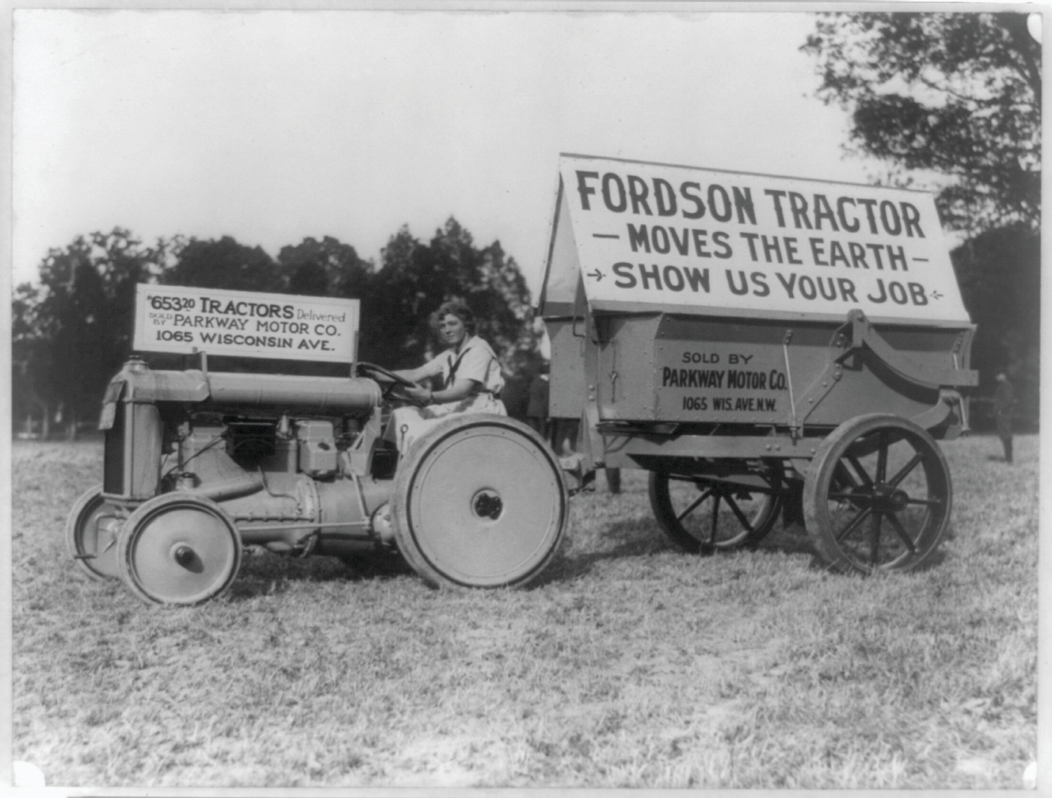 Fordson tractor sold by Parkway Motor Co. of Washington, D.C., [ca. 1921] — historic photograph