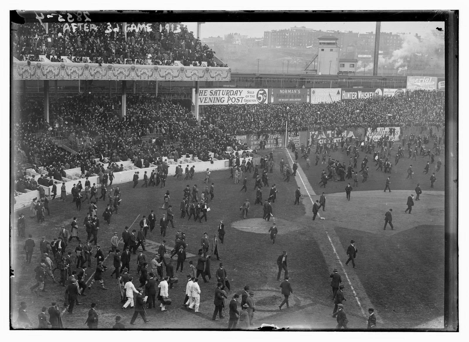 World Series 1913, after 3rd game, Polo Grounds, NY (baseball), 1913 Oct. 9. — historic photograph