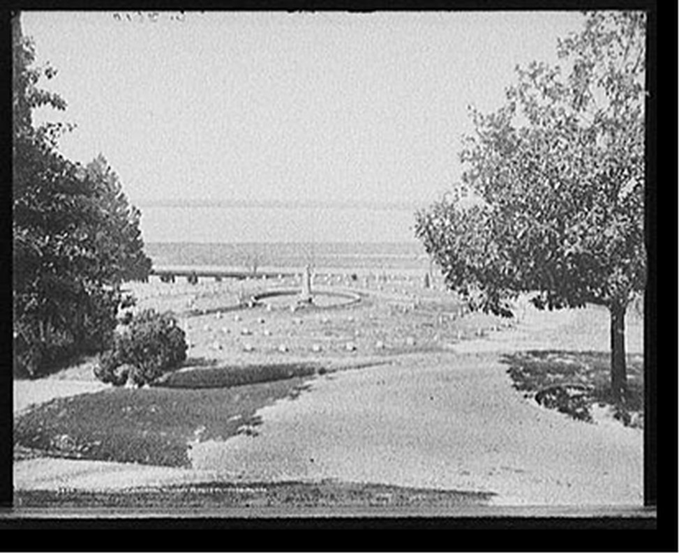 Officers' circle, [National] Military Cemetery, Vicksburg, Miss., c1906. — historic photograph