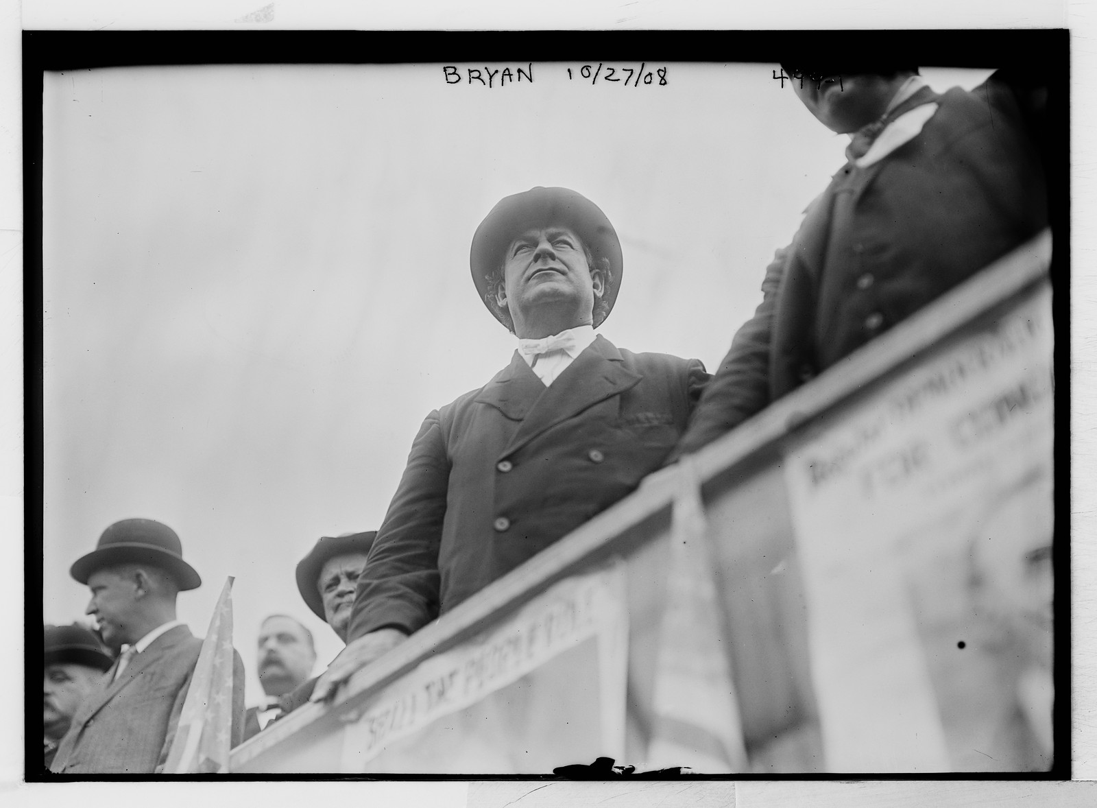 Crowd to hear W.J. Bryan, New York, 10/27/08. — historic photograph