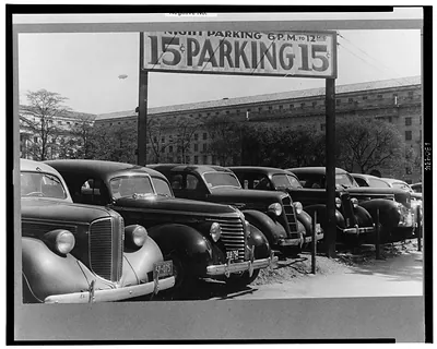Washington, D.C. An automobile parking lot on 14th Street, back of the Department of Labor