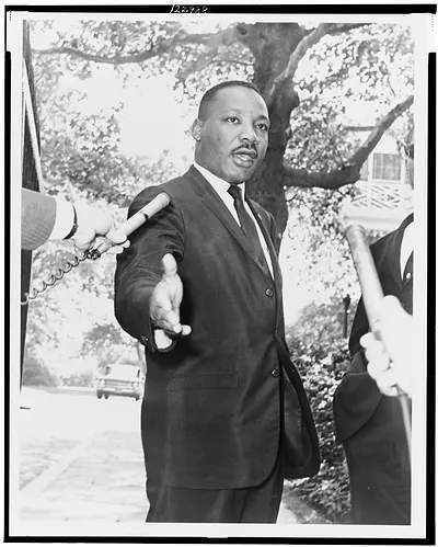 Gracie Mansion, Rev. Martin Luther King press conference / World Telegram & Sun photo by Dick DeMarsico.
