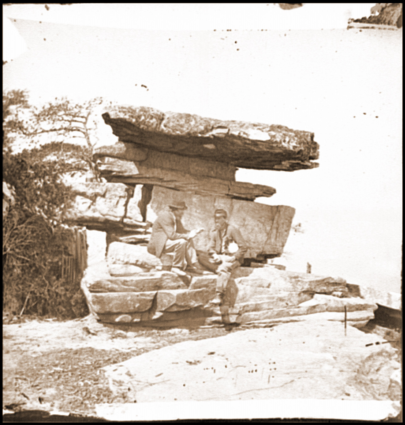 Chattanooga Tenn. vicinity. Umbrella Rock on Lookout Mountain, 1864 — historic photograph