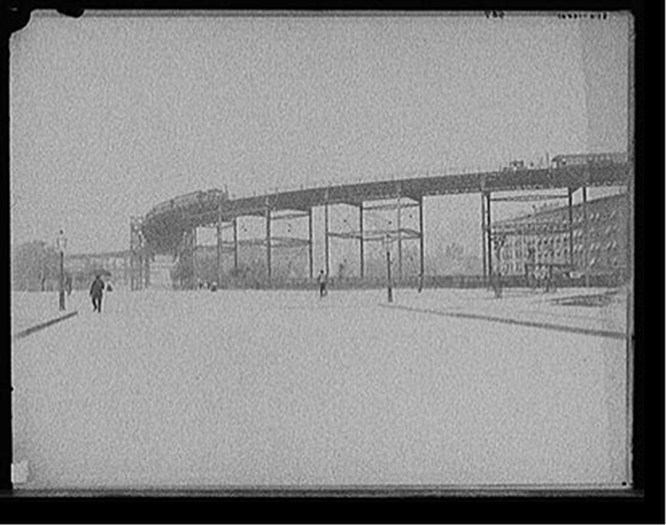 Elevated railroad at 110th St. [One Hundred and Tenth Street], New York, c1900. — historic photograph