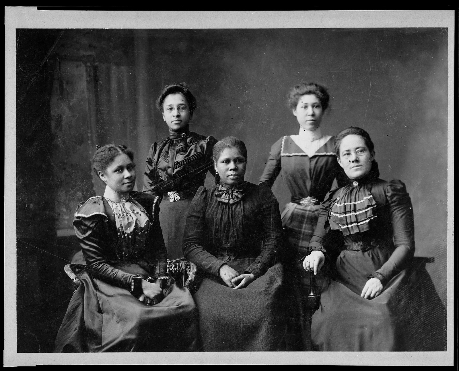5 female Negro officers of Women's League, Newport, R.I., [1899?] — historic photograph