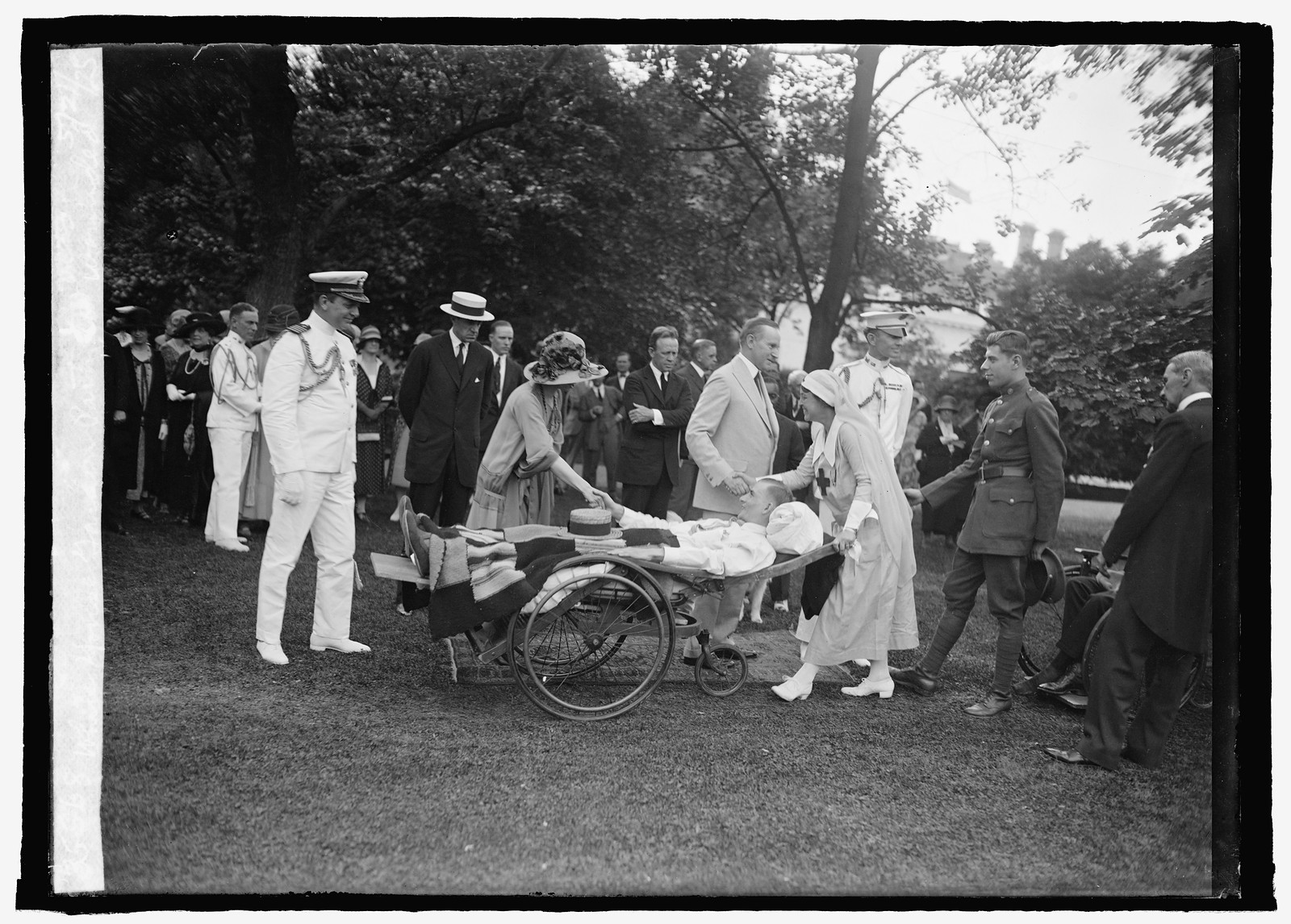 White House [Washington, D.C.] garden party to wounded vets, 5/21/25, [19]25 May 21. — historic photograph
