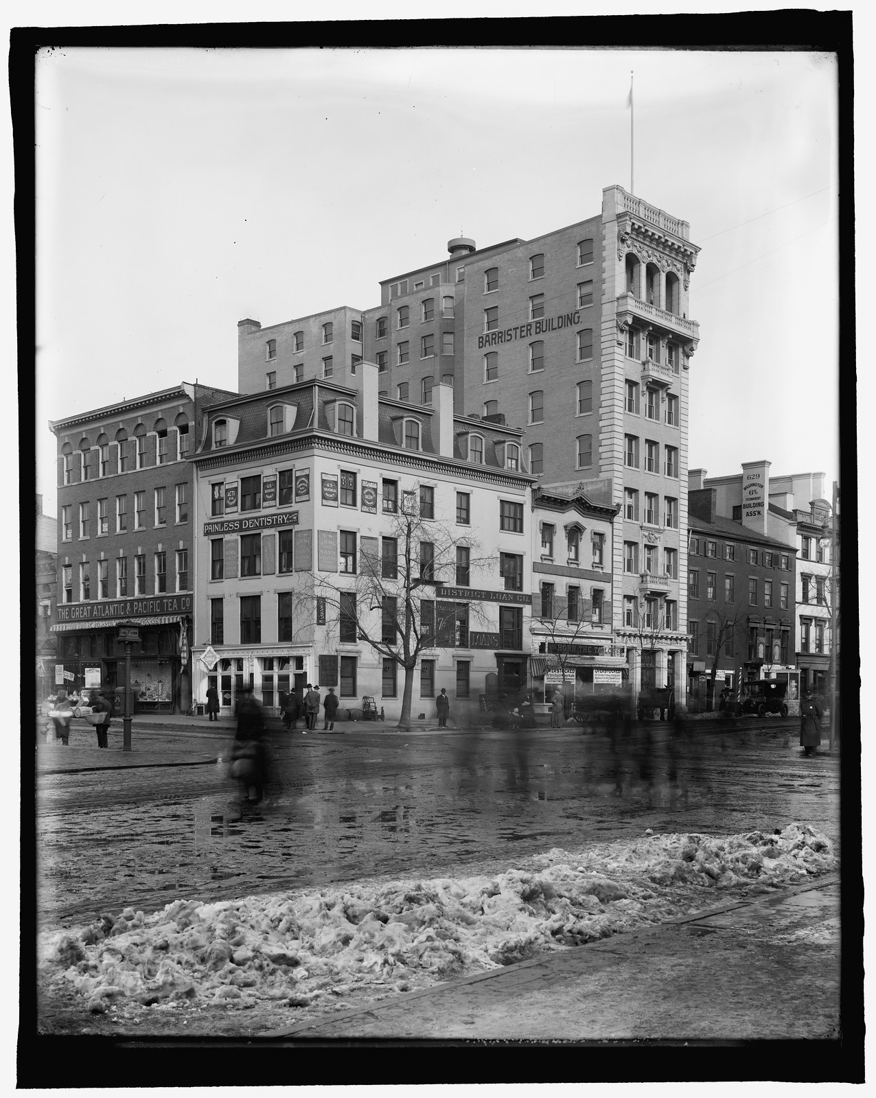 [Corner 7th and F St., N.W., Washington, D.C.], [between 1910 and 1920] — historic photograph