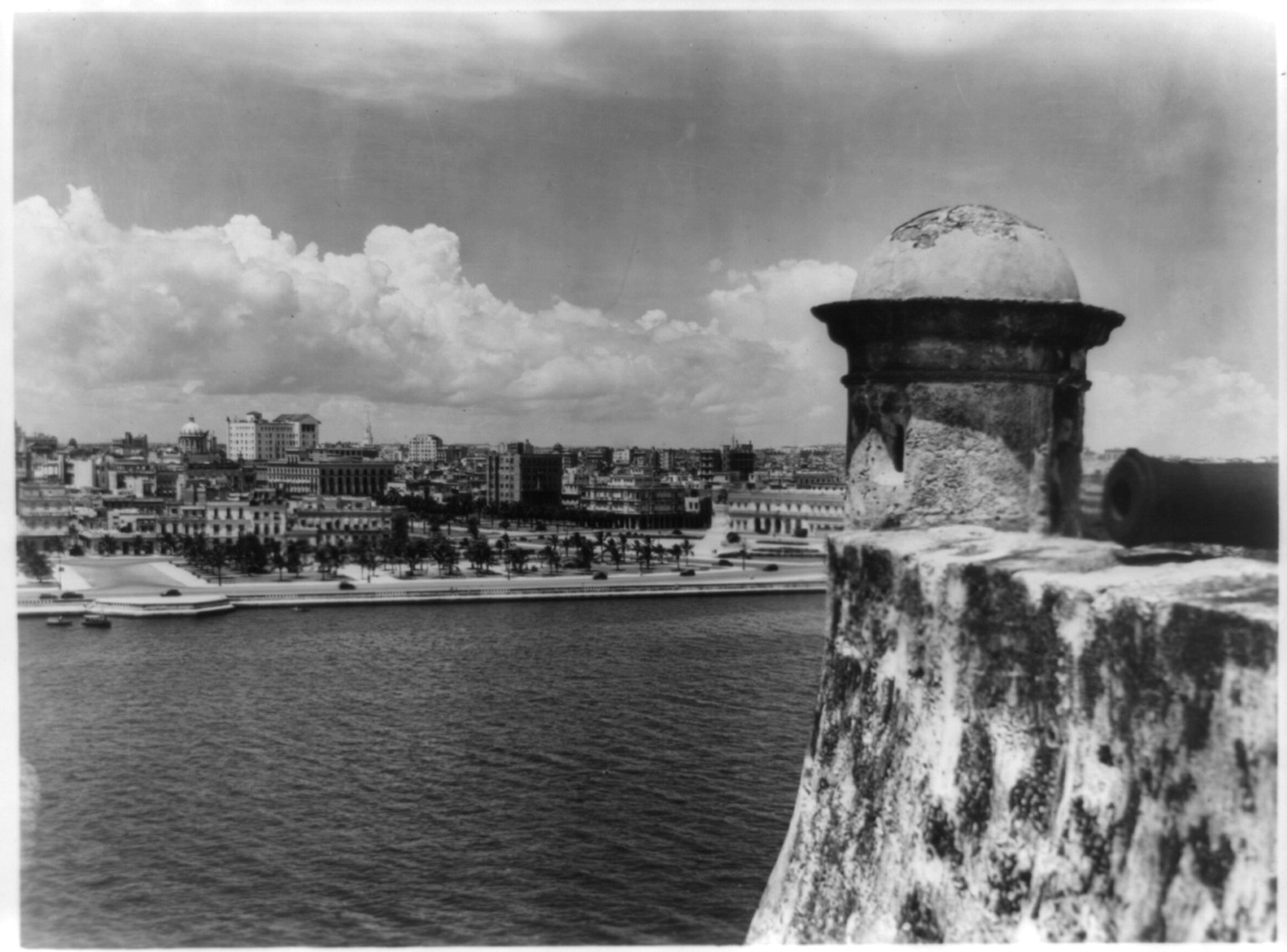 Havana, Cuba, from Cabana Fortress, [between 1890 and 1923] — historic photograph