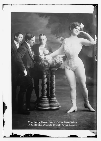 Katie Sandwina, the lady Hercules