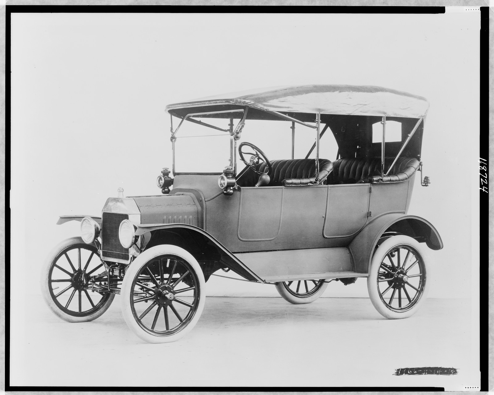 [Ford automobile, made between 1900 and 1920], [1955(?)] — historic photograph