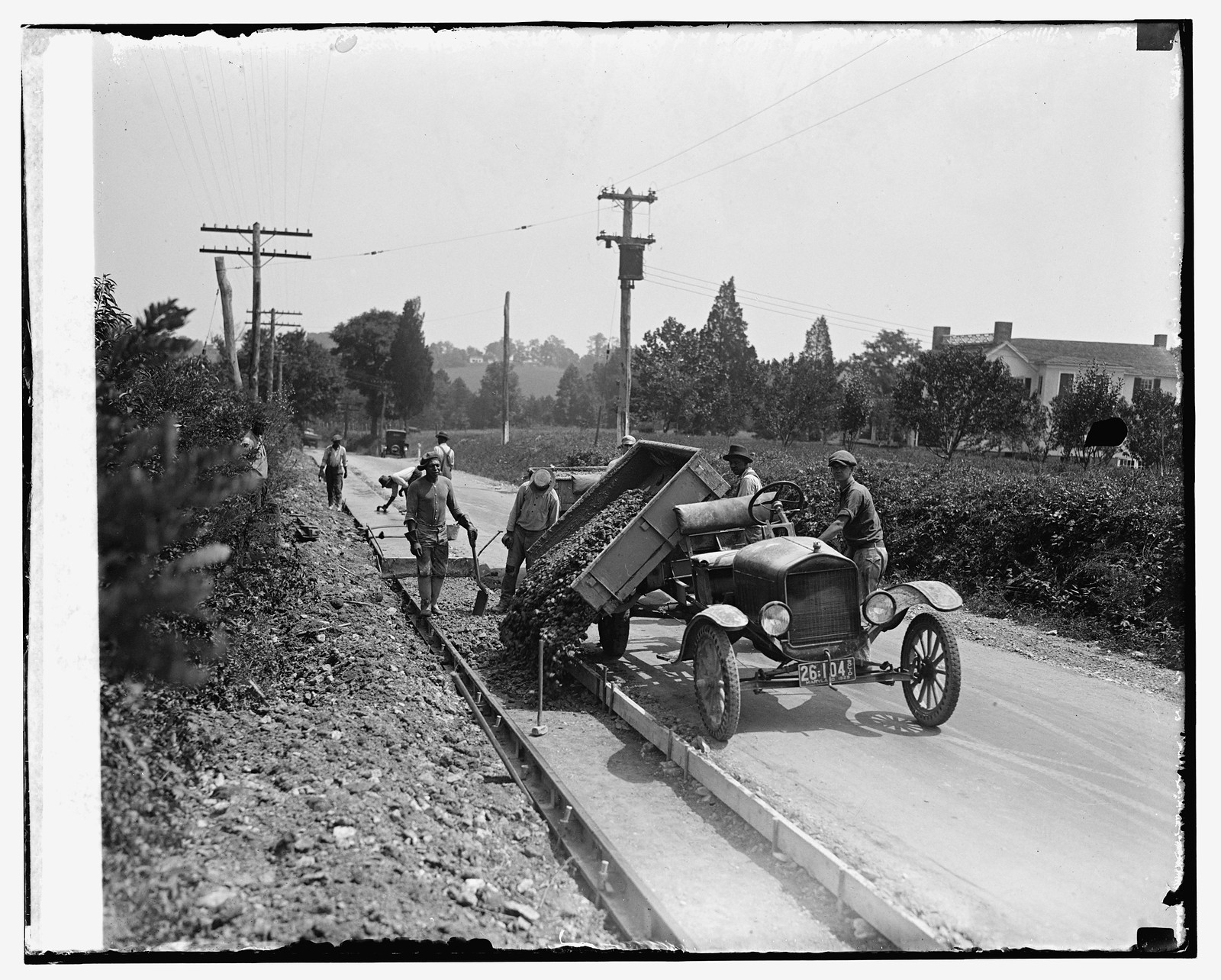 Herr Dump Car Mfg. Co., [1925] — historic photograph