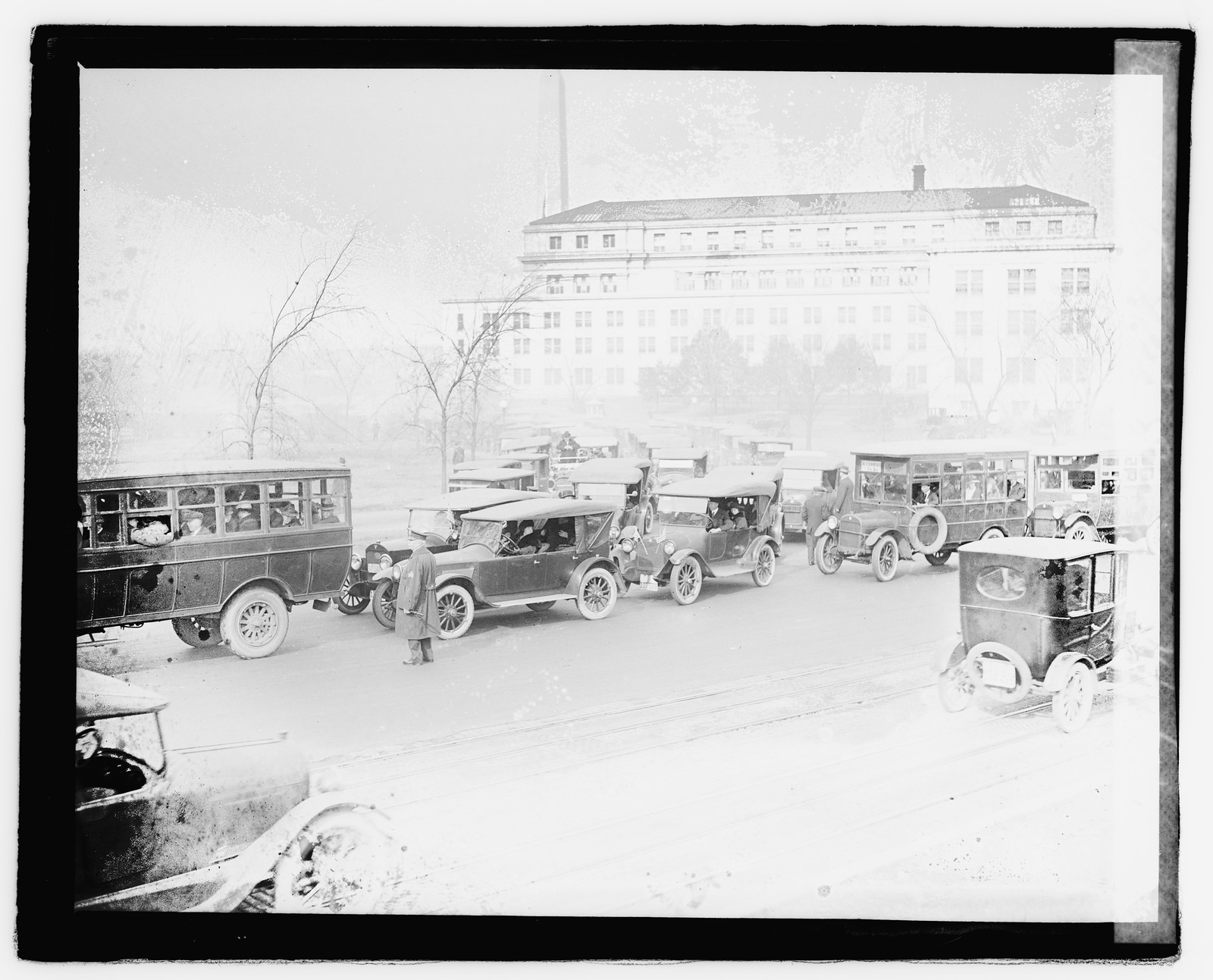 Traffic jam, 11/11/21, [19]21 November 11. — historic photograph