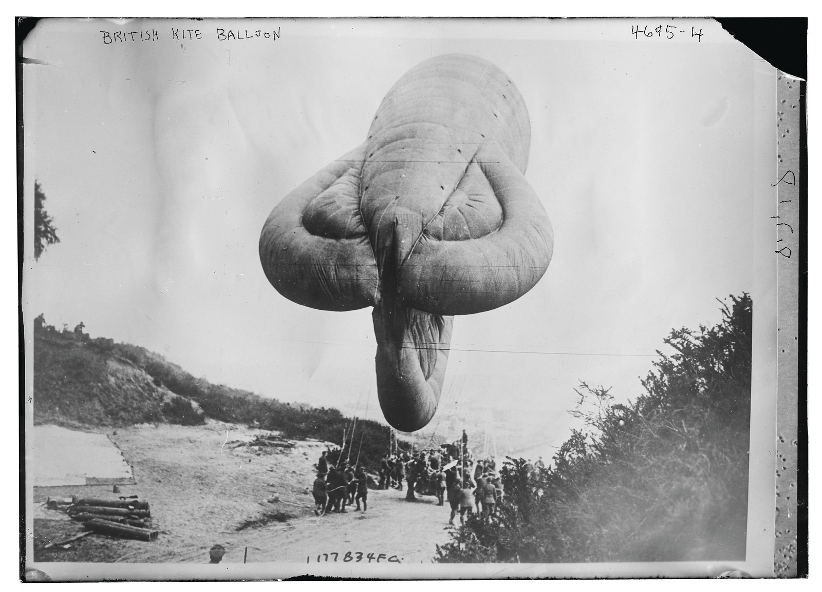 British kite balloon, n/a — historic photograph