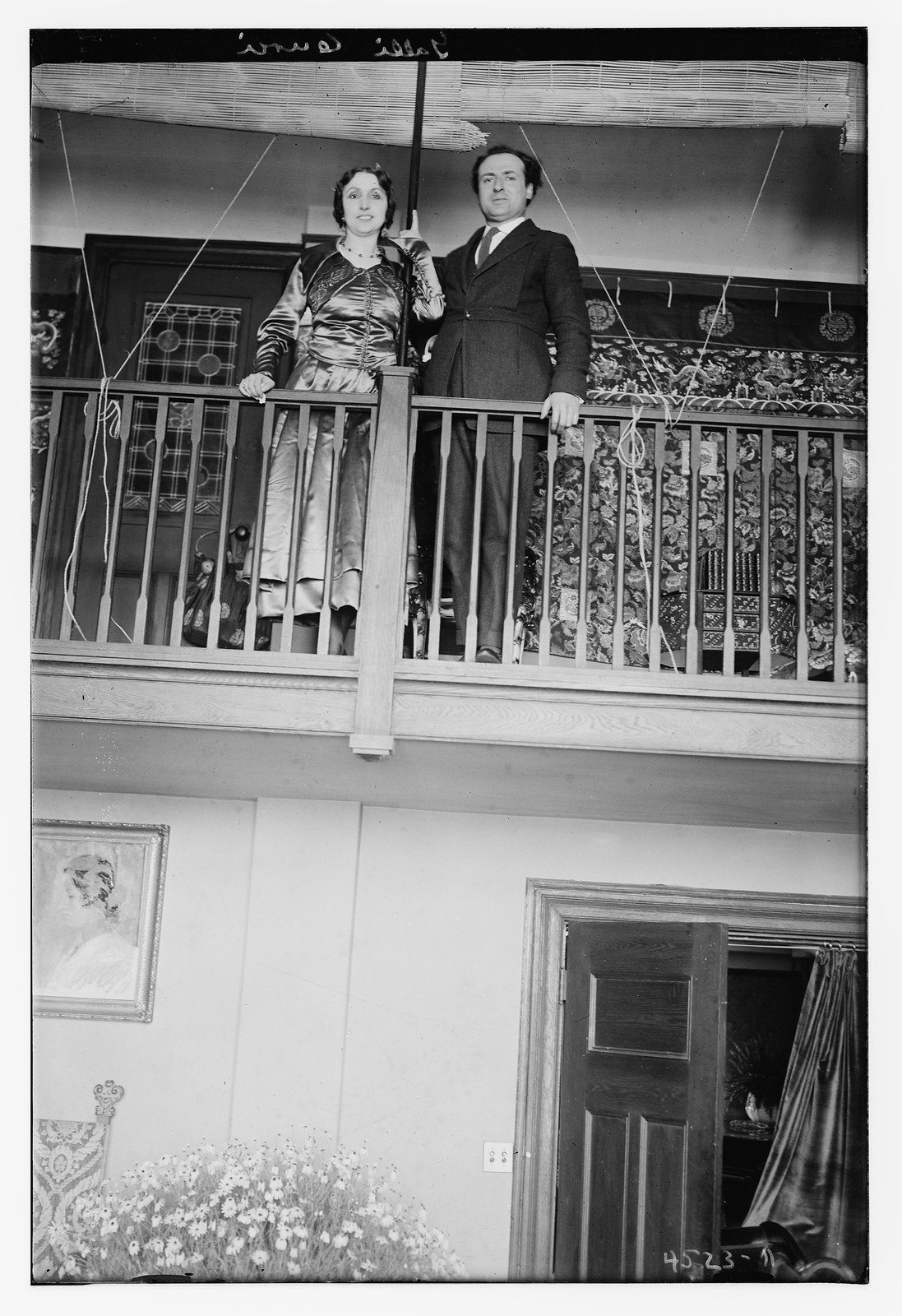 Galli - Curci and husband, n/a — historic photograph