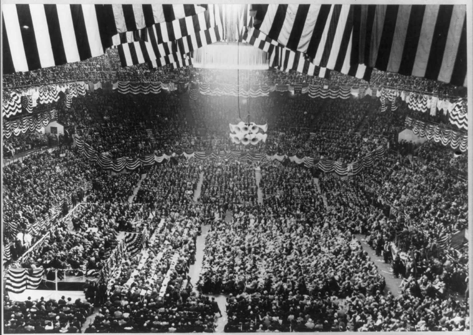Hoover draws greatest political crowd in history of New York City, [1928?] — historic photograph