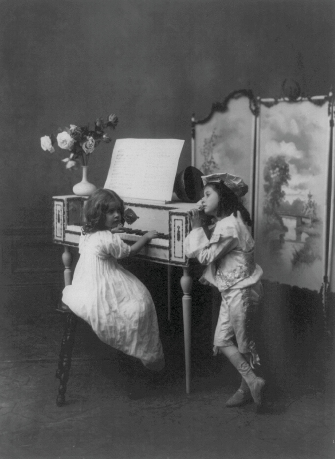 Love's Young Dream, 1898 — historic photograph