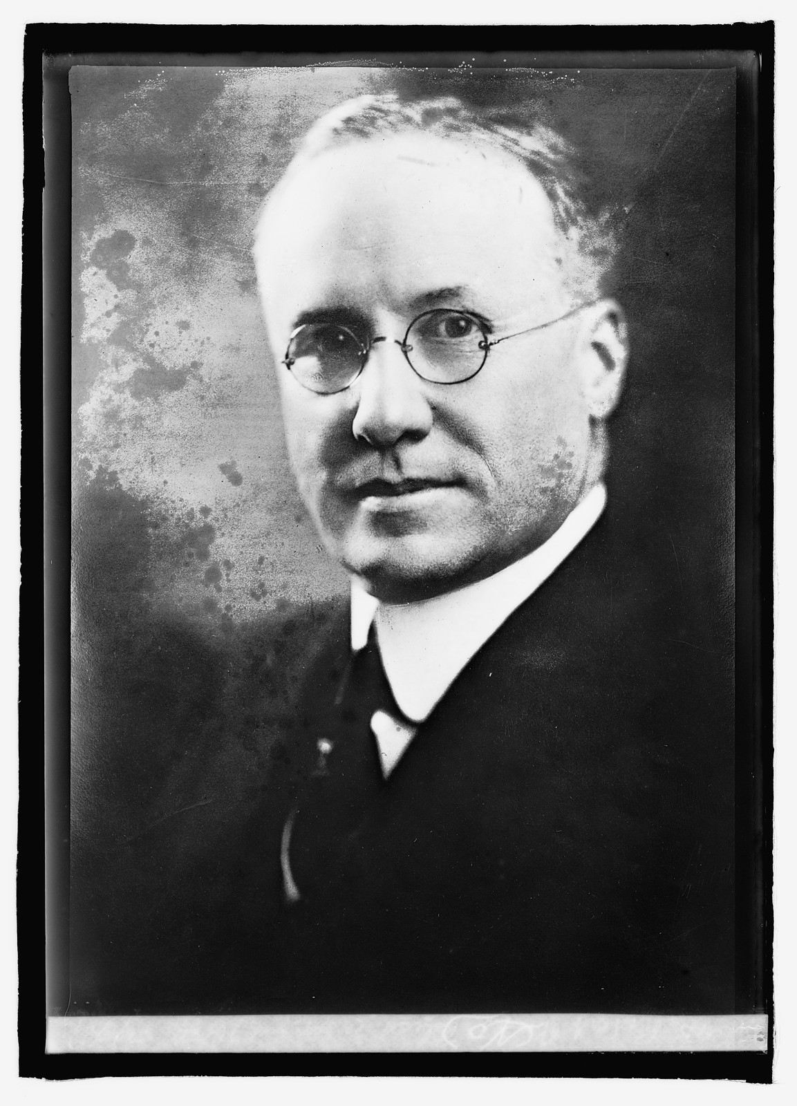 Robert [...] Bliss, 3d Asst. Secty. of State, 6/8/21, [19]21 June 8. — historic photograph