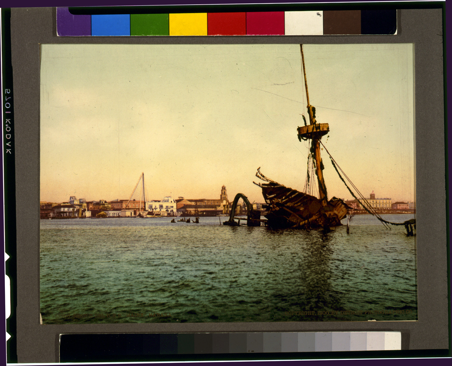 Restos del U.S.S. Maine, Habana, c1900. — historic print