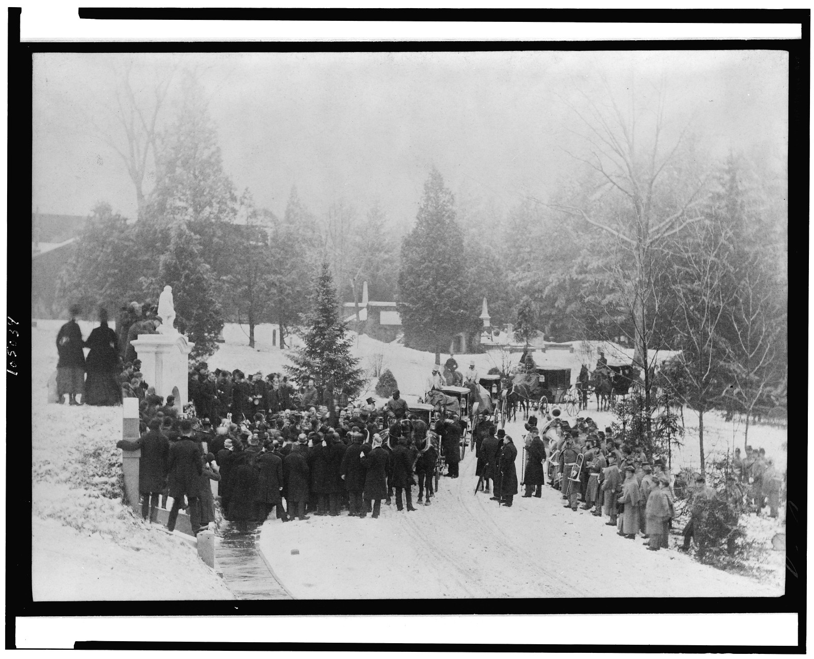 [John Alexander Logan's funeral at Hutchinson's vault, Washington, D.C.] / photographed and published by C.M. Bell, Washington, D.C., [1886] — historic photograph