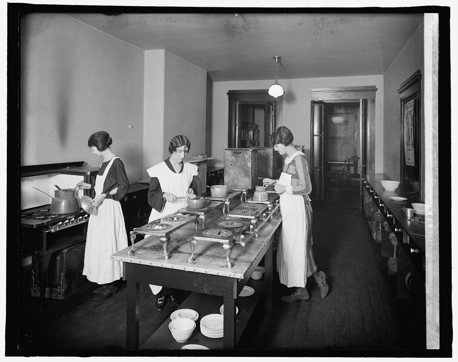 Geo. Washington Univ., [Washington, D.C.], [between 1910 and 1920] — historic photograph