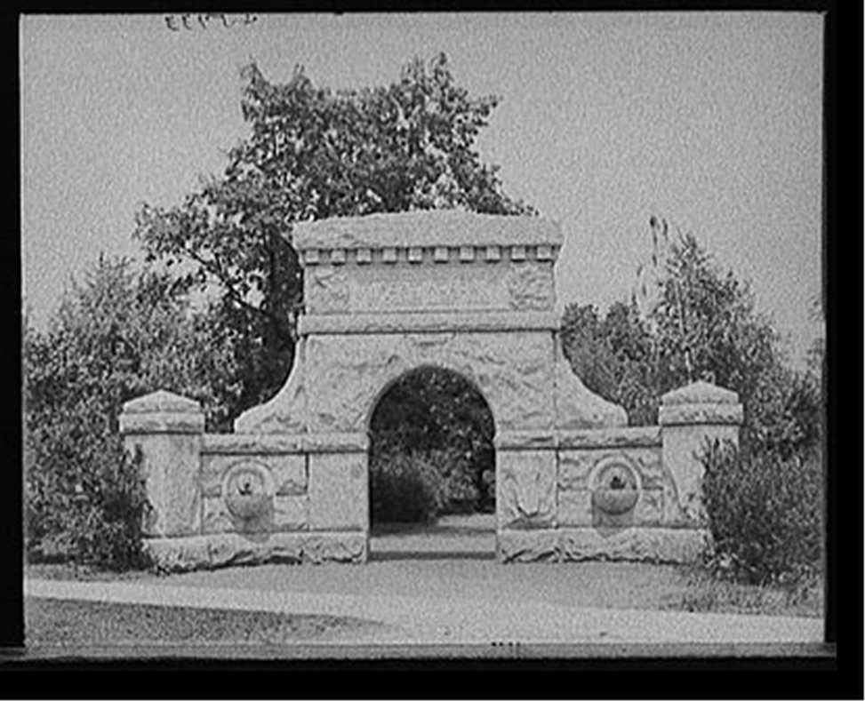 [Ward Gate, Pine Grove Park, Port Huron, Mich.], [between 1907 and 1915] — historic photograph