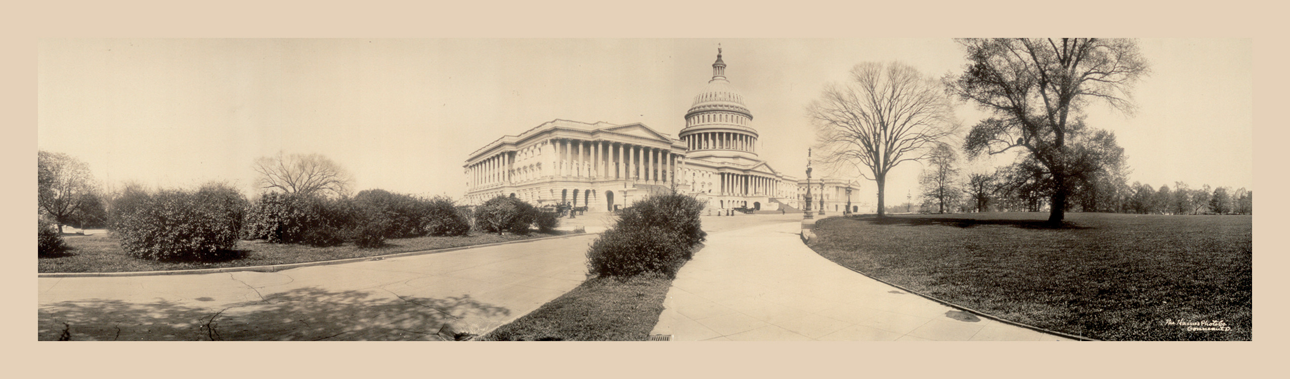 Panoramic photograph of the United States Capitol, Washington, D.C., 1909 — historic photograph