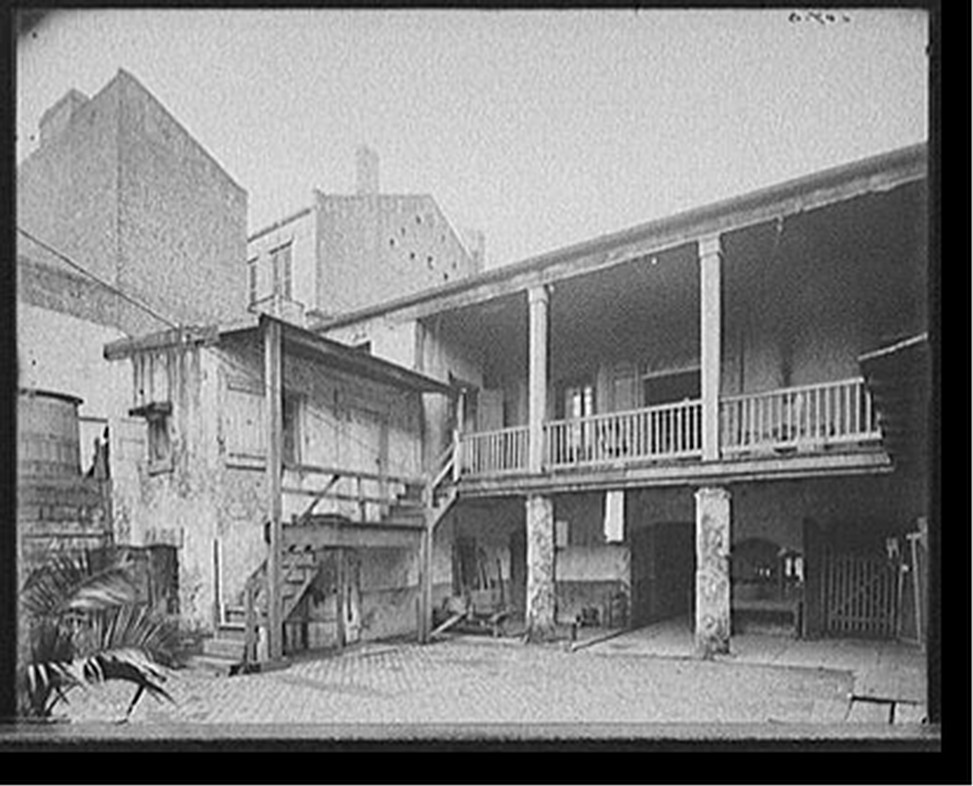 [Old Spanish courtyard, New Orleans, Louisiana], [between 1900 and 1910] — historic photograph