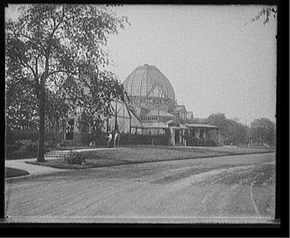 [The old conservatory, Jackson Park, Chicago, Ill.], [between 1900 and 1910] — historic photograph