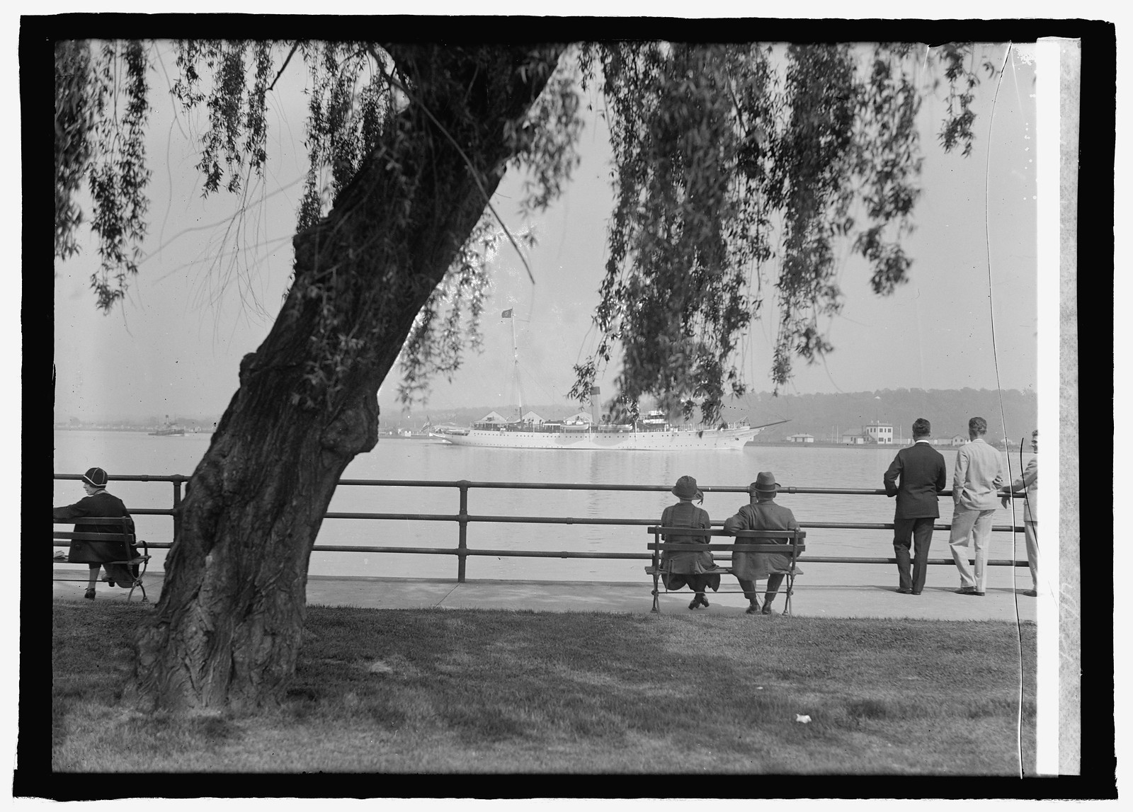 U.S.S. Mayflower, 4/25/25, [19]25 April 25. — historic photograph