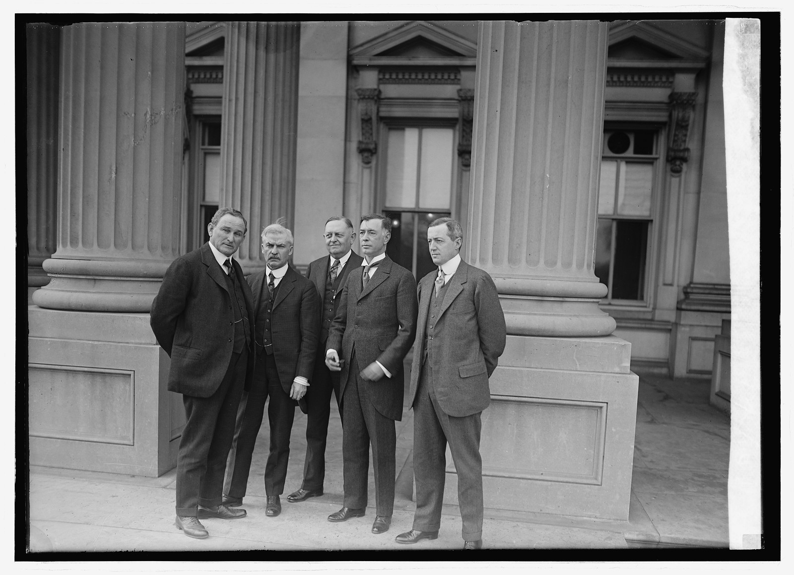 [Jos. T. Robinson, Underwood and group], 12/4/23, [19]23 December 4. — historic photograph