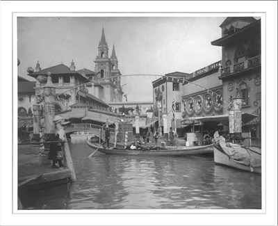 World's Columbian Exposition, Chicago, Ill.: Long boat on Venetian canal