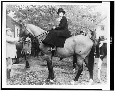 [Mrs. William Mitchell on horseback, and Gen. Mitchell holding reins of the horse, Keswick, Virginia]