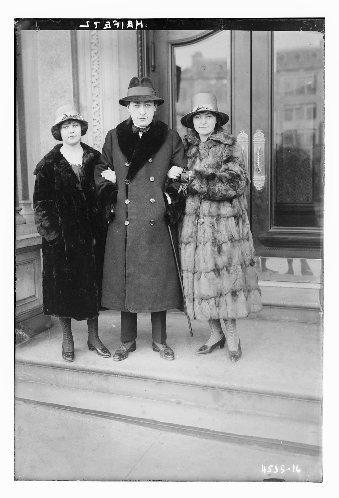 Heifetz, n/a — historic photograph