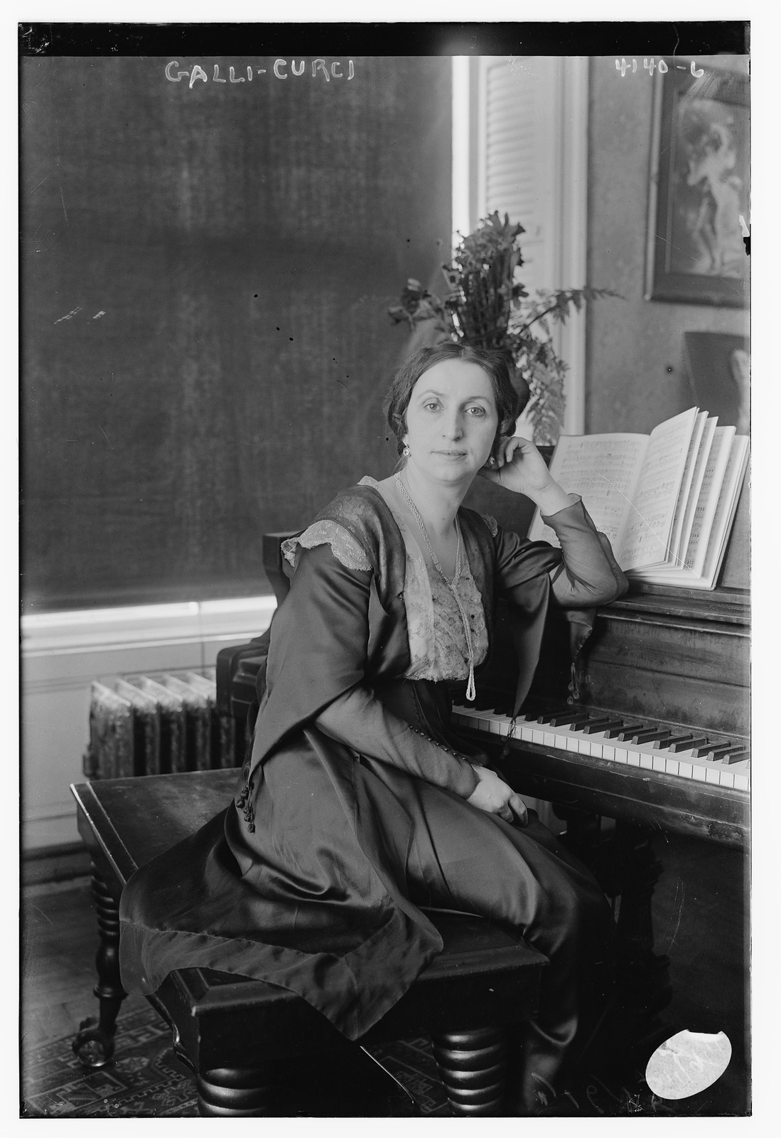 Galli-Curci, n/a — historic photograph