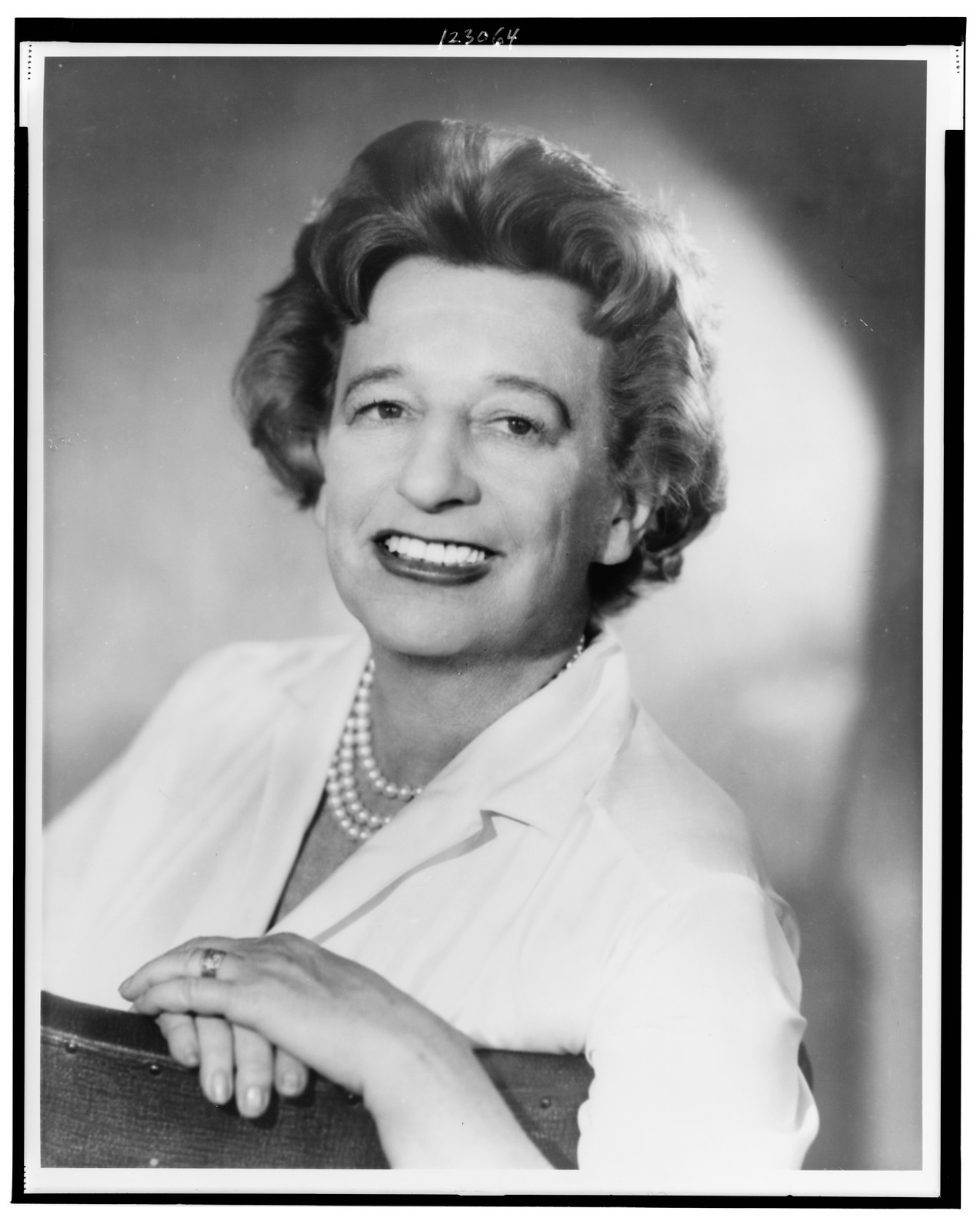 [Lillian Hellman, head-and-shoulders portrait, seated, facing front] — historic photograph