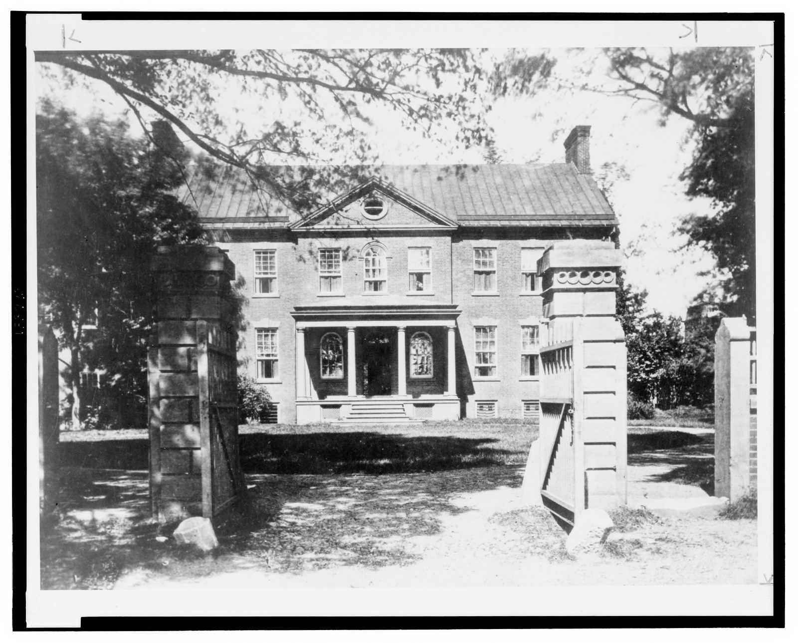 [Duddington mansion, Carroll residence, F and 2nd Sts. S.E., Capitol Hill, Washington, D.C.], [197- from a photograph taken ca. 1880] — historic photograph