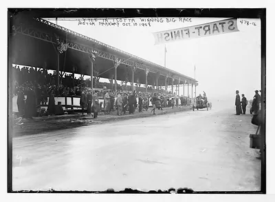 Auto Race, Motor Parkway, Lytle in Isotta winning at finish line